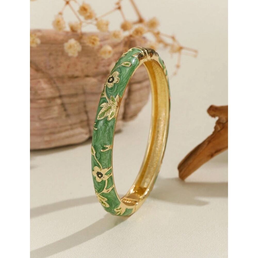 Novelty Green Floral Cloisonne Bead & Gilded Women's Bracelet, Daily Wea…